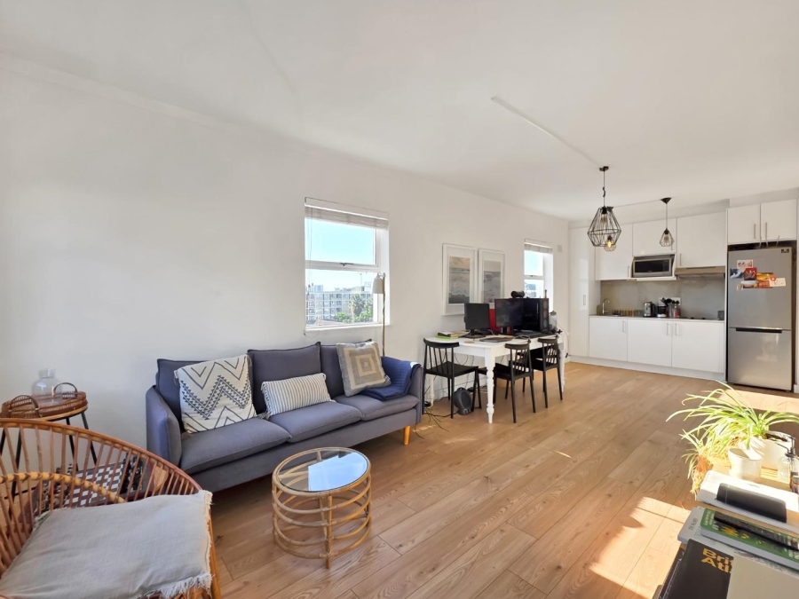 1 Bedroom Property for Sale in Gardens Western Cape